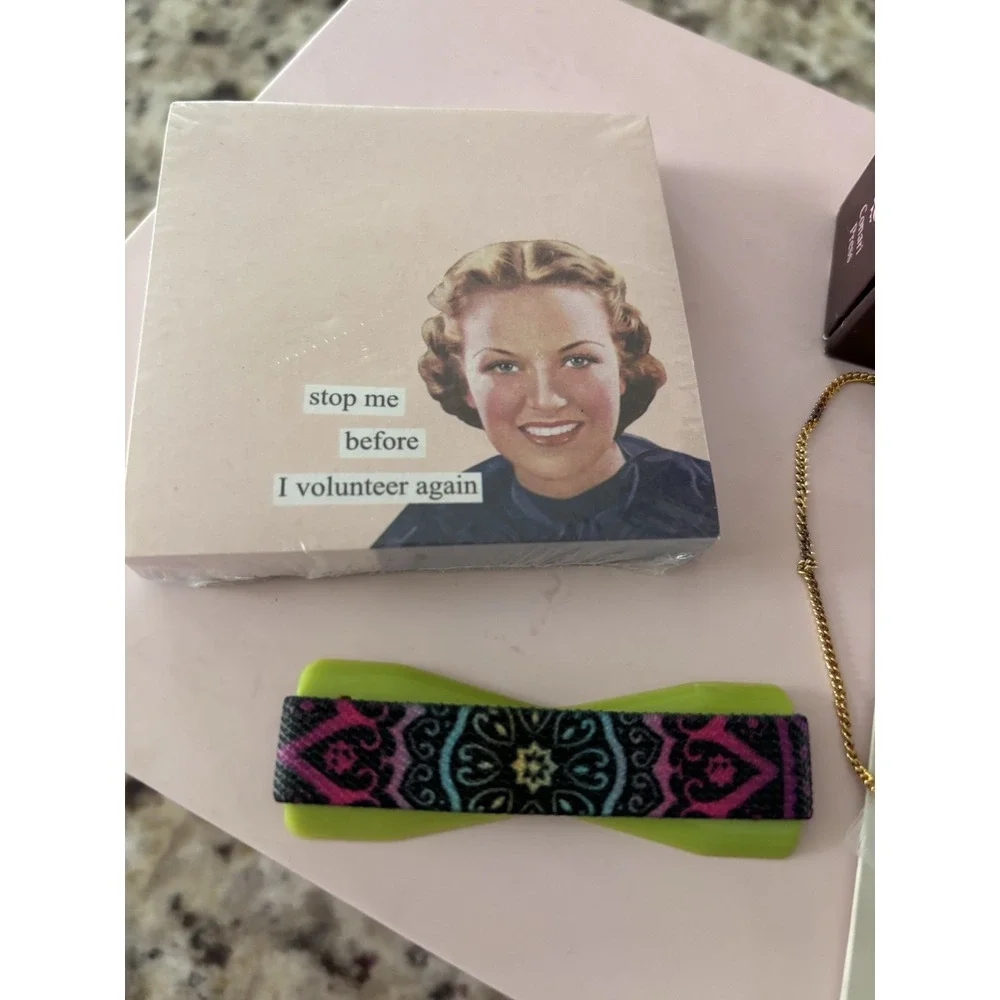 Girly Bundle Of Goodies, Post-It Notes, Piece,‎ Necklace, Notepad, Inspiration